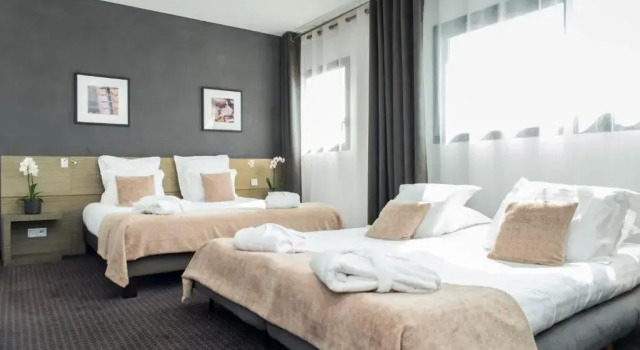 Семейный номер Standard Best Western Hôtel De La Cité & Spa
