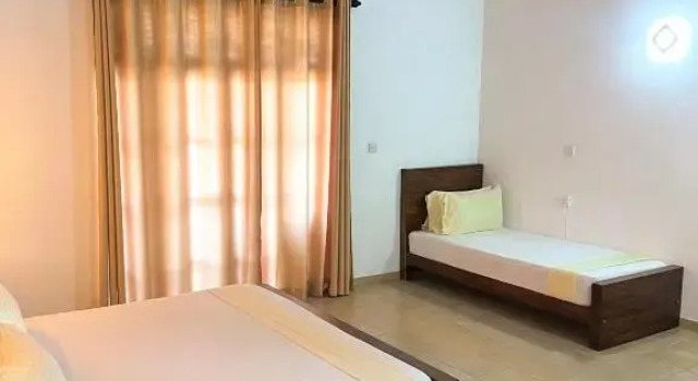 Hummus Hostel Hikkaduwa, Забронировать Отель Недорогие отели Хиккадува, рядом с Коралловый риф Хиккадувы, недорого