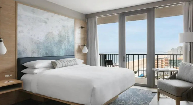 Двухместный номер Standard с балконом и с видом на океан Marriott Virginia Beach Oceanfront Resort
