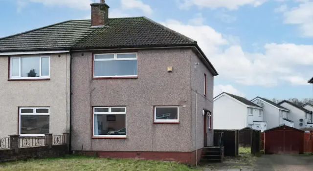 4 Bedrooms-2bath-free Parking, Prenota Casa vacanze Dennyloanhead Regno Unito