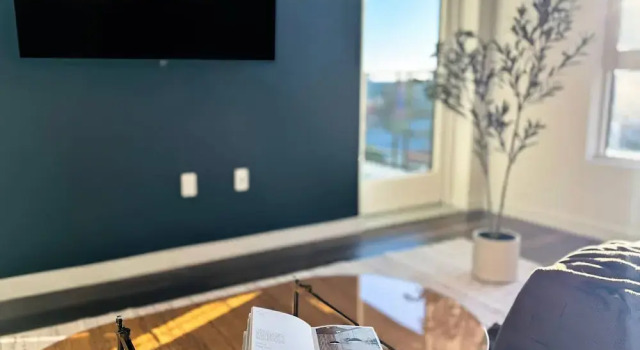 Апартаменты Sunny Home in Mid-hollywood Pool Free Parking