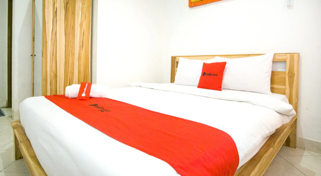 Номер Standard RedDoorz @ Jalan Gatot Subroto Denpasar