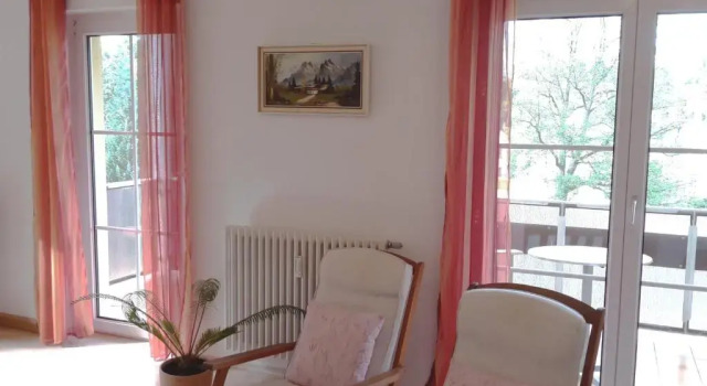 Апартаменты Ferienwohnungen Villa Goldbrunnen