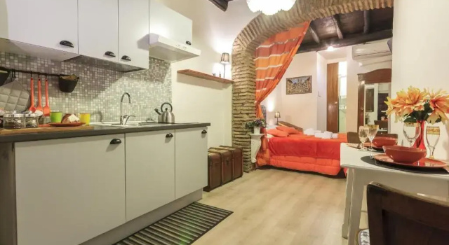 Diamonds And Rust, Prenota Hotel Trastevere Roma