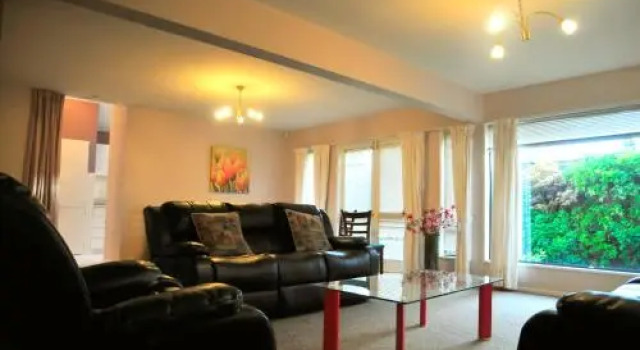 3 Rooms At Jellie Park