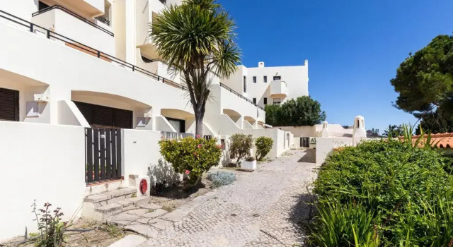 Albufeira Garden Studio, Rezerwuj Hotel Hotele w Algarve z parkingiem, Parking