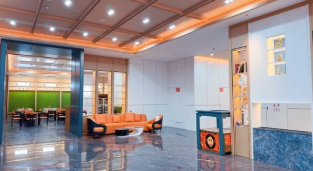 Mehood Lestie Hotel (Golmud Salt Lake Square Branch), Rezerwuj Hotel Hotele 4-gwiazdkowe w Qinghai, 4*