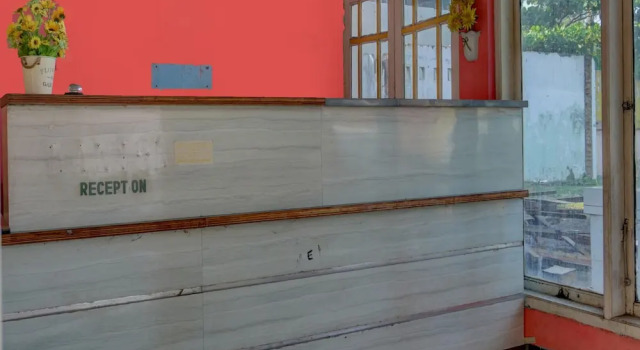 SPOT ON 91798 Hotel Grand Mutiara, Rezervovat Hotel Karawang West Java