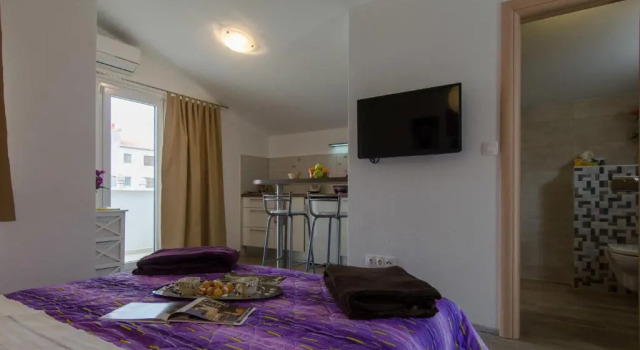 Apartment Danijela, Забронировать Апартаменты/квартира Апартаменты Трогир, рядом с Church of St. Dominic, Апартаменты/квартира