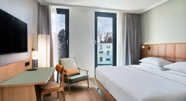 Двухместный номер Deluxe Four Points by Sheraton Ljubljana Mons