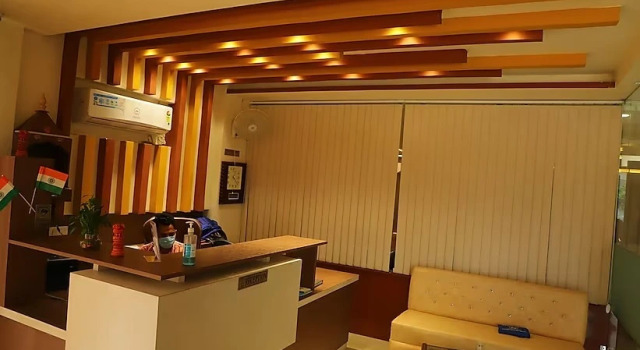 Hotel Kristal Inn, Réserver Hôtel Bareli Uttar Pradesh