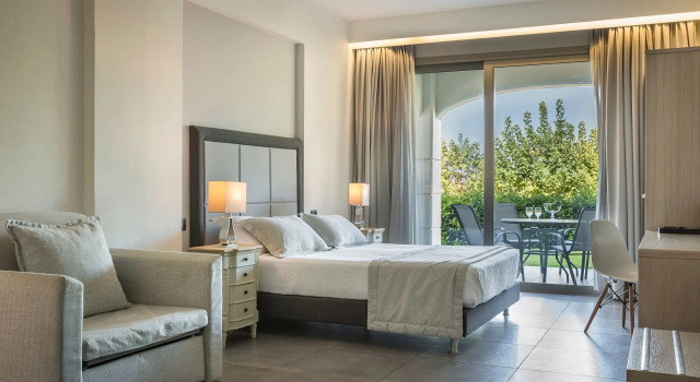 Двухместный номер Luxury Astra Village Hotel Suites