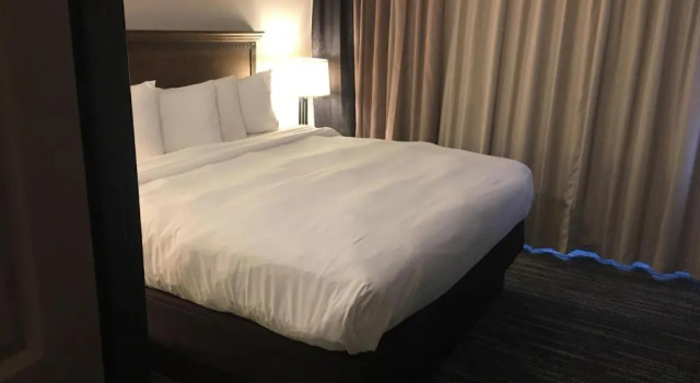 Двухместный люкс c 1 комнатой Country Inn & Suites by Radisson, Grand Rapids East, MI