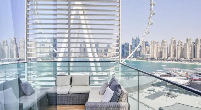 Апартаменты Spectacular 3 BR condo with maids room facing the Dubai Eye