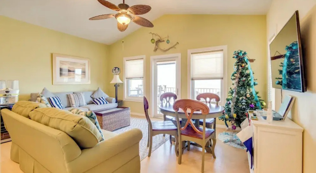 Коттедж Oceanfront Oasis in Cedar Key w/ 2 Balconies