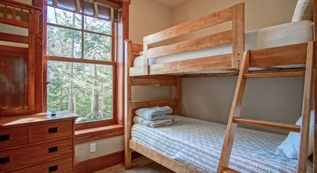 Slope Side 8 BR at Sanctuary Majestic Mountain Top Estate 4800 Square Feet of Quality Sleeps 16, Buchen Sie Ferienhaus Snowshoe 
