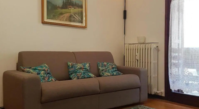 026 Bilocale con Caminetto Giustino