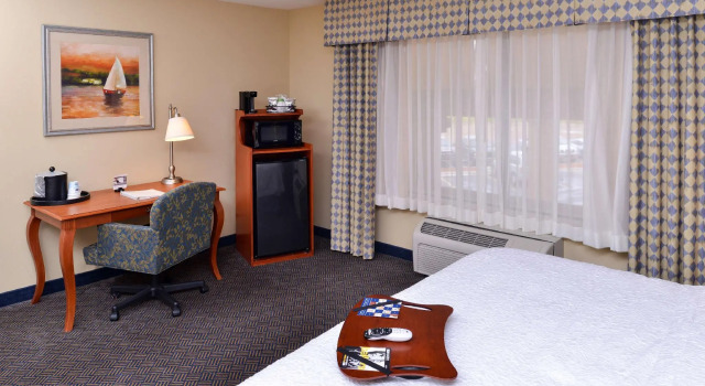 Номер Standard Hampton Inn Evanston