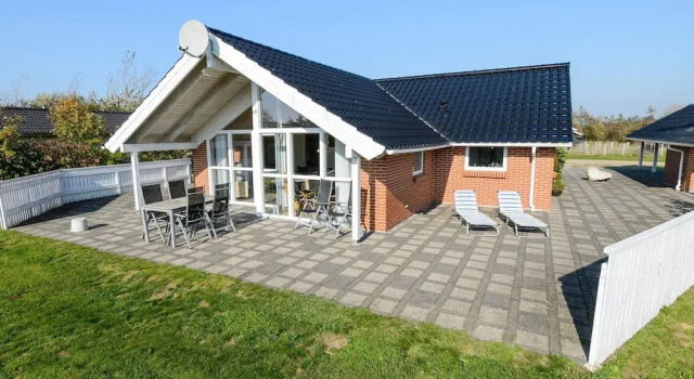 5 Star Holiday Home in Tarm, Réserver Maison de vacances Hôtels à Vestjylland avec parking, Parking