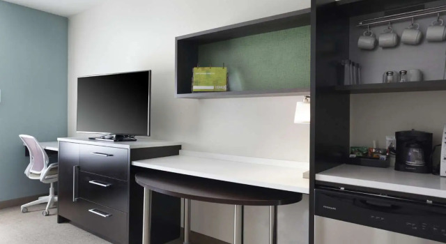 Двухместный люкс c 1 комнатой Home2 Suites By Hilton Louisville Airport Expo Center