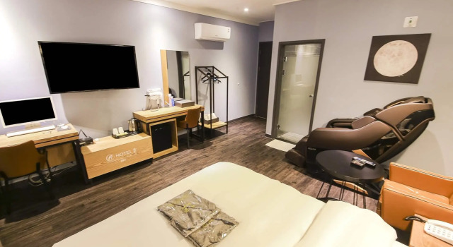 Hotel Wall, Забронировать Отель Отели Кандонгу с парковкой, Парковка