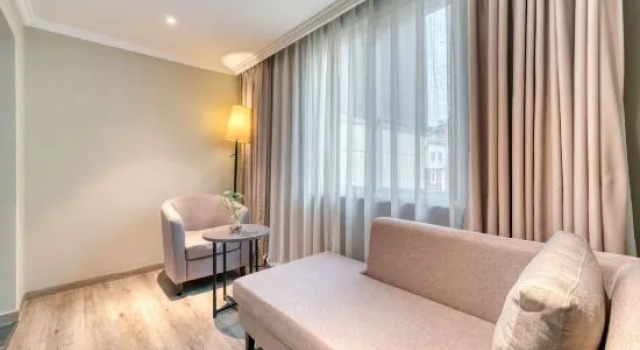 Люкс Home Inn LinAn Qianwan Street