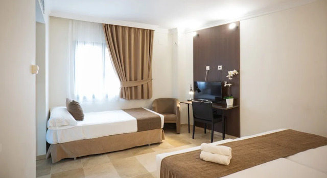 Трёхместный номер Standard Mainake Costa del Sol