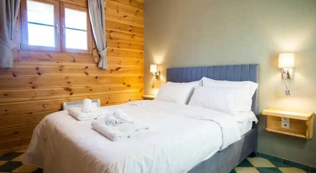 Forest Haven Chalet Karpenisi, Book Chalet Hotels in Central Greece with Parking, Parking