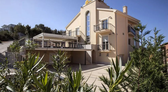 Boutique Hotel Oasi, Rezervovat Boutique Hotel Hotely v Pula Riviera s bazénem, Bazén