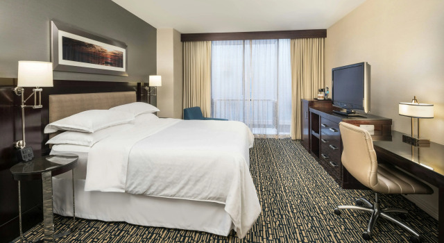 Sheraton Salt Lake City, Забронировать Отель Отели Солт-Лейк-Сити с бассейном, рядом с Salt Palace (выставочный центр), Бассейн