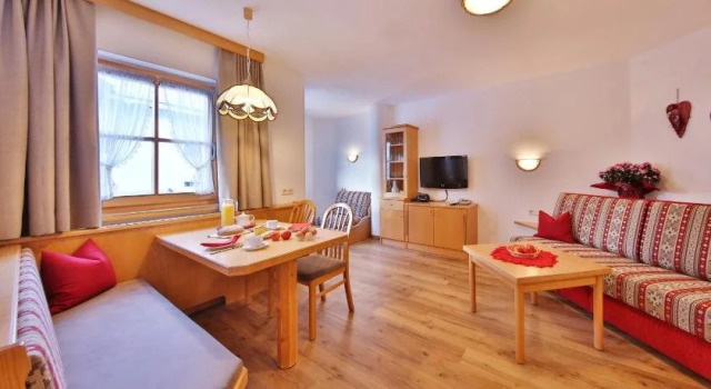 Apart Bauernhof Rosenhof, Prenota Hotel Hotel a Tirolo con parcheggio, Parcheggio