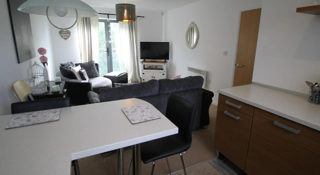 Radyr Place Apartments by Cardiff Holiday Homes
