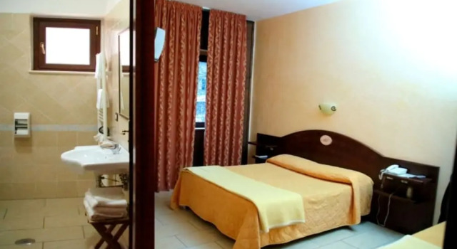 Hotel Il Brigante, Book Hotel Hotels in Calabria with Breakfast, Breakfasts