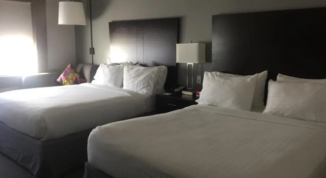Четырёхместный номер Standard Holiday Inn Express and Suites Tahlequah by IHG