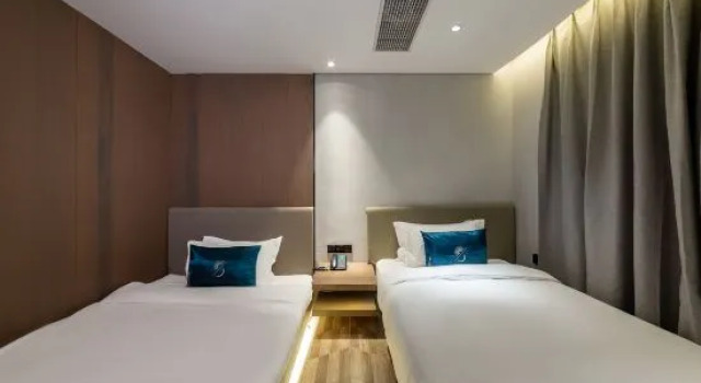 Семейный люкс с 2 комнатами Wuyue Hotel Yangshuo West Street Branch