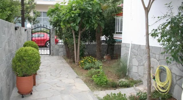 Alexandros Rooms, Book Hotel Stavros 