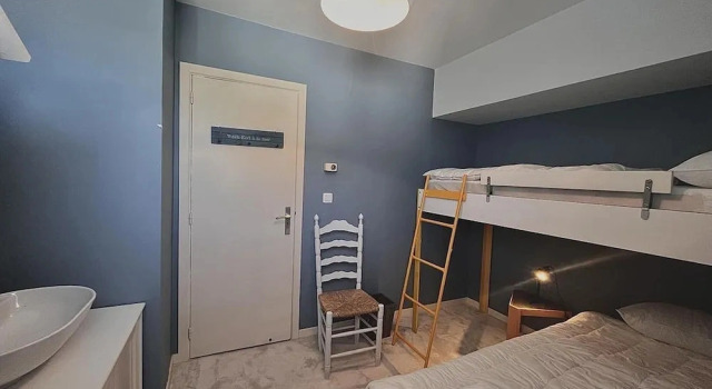 Sea View Family Stay for 8
