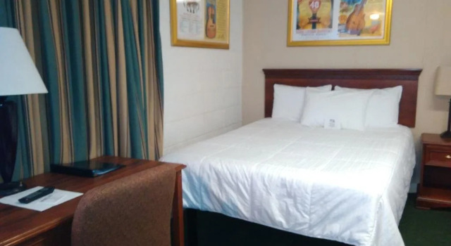 Liberty Inn, Book Hotel Hoteller i Winfield med parkering, Parkering