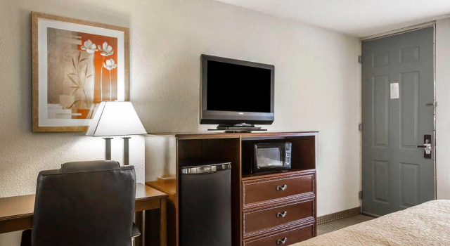 Номер Standard Quality Inn & Suites near Lake Eufaula
