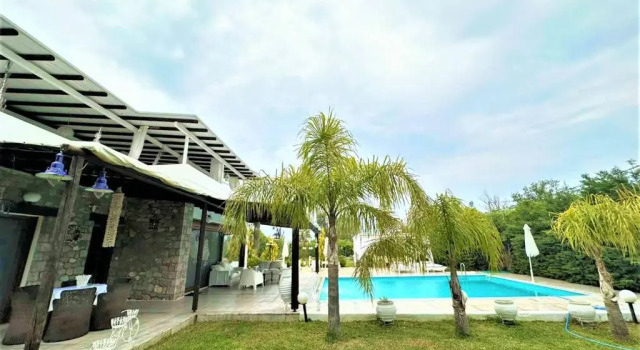 Вилла White Diamond Villa with Private Pool for group up to 12