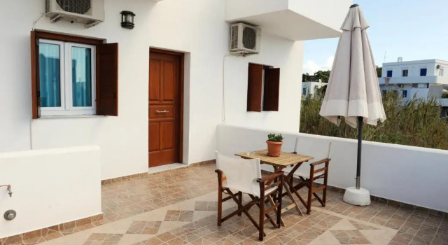 Estudio con balcón Vythos