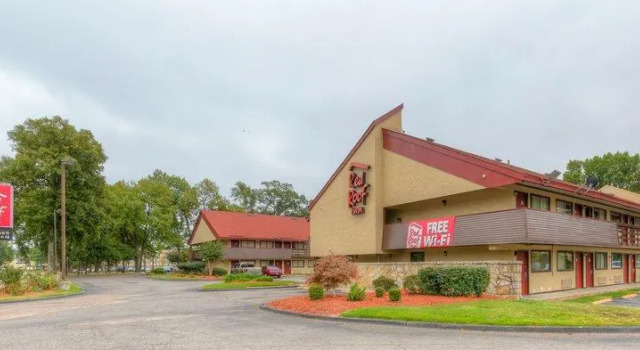 Кровать в общем номере Red Roof Inn Memphis East