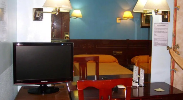 Трёхместный номер Standard Hostal Centro Sol Madrid