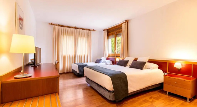 Трёхместный номер Standard Hotel del Prado