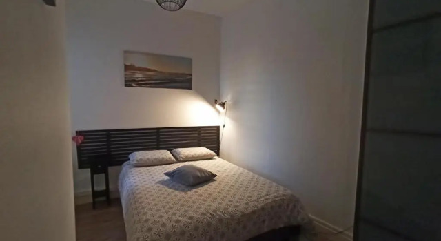 Апартаменты Bel appartement indépendant centre de Magny-Cours avec parking