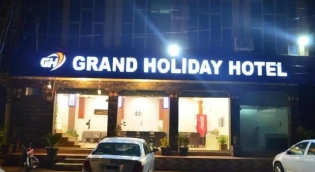 Grand Holidays Hotel