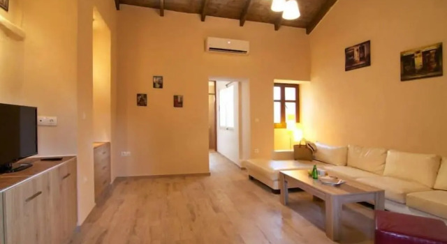 Asikiko Suites