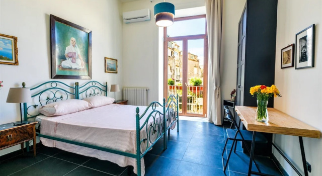 Casa Del Sole, Забронировать Отель Отели Неаполя 3 звезды, рядом с Кафедральный собор Неаполя, 3*
