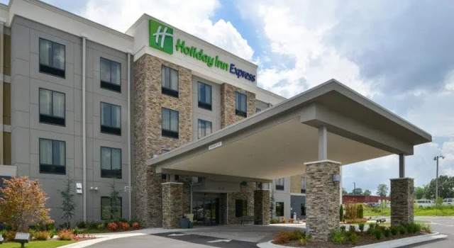 Люкс c 1 комнатой Holiday Inn Express and Suites Bryant - Benton Area by IHG