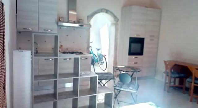 Old Studio in Old Town, Book Vacation Home Hotels in Sicily with Parking, Parking
